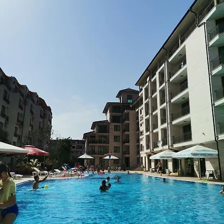 Pool Amadeus Lux דירה *